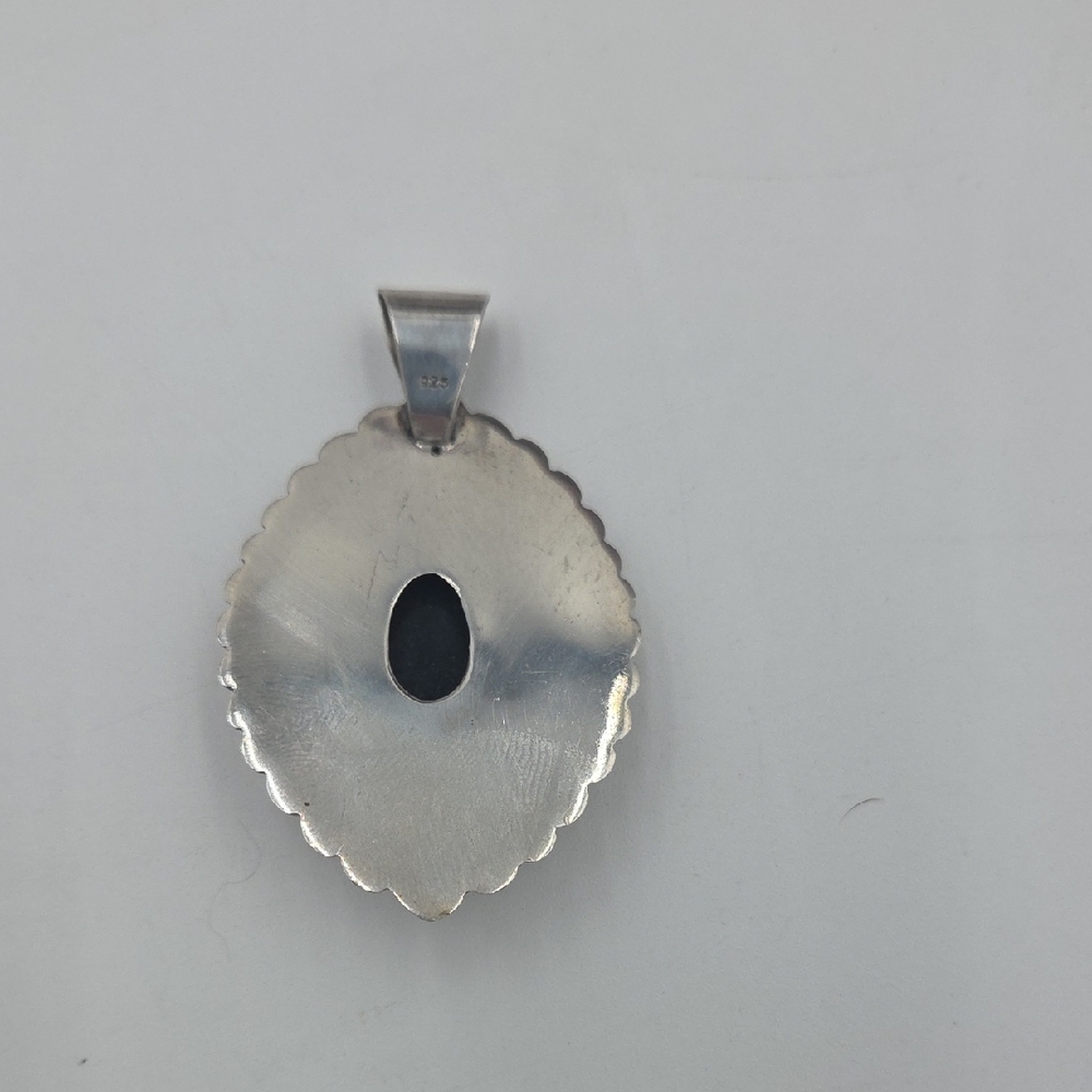 925 Sterling Silver with Black Stone Pendant - Picture 3 of 4